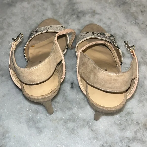 Women's Tan and Black Sandals - Picture 2 of 3